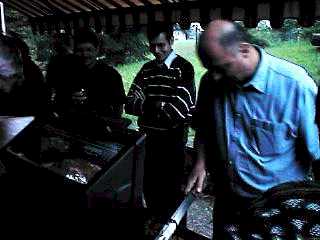 gril9927.jpg (12000 Byte)