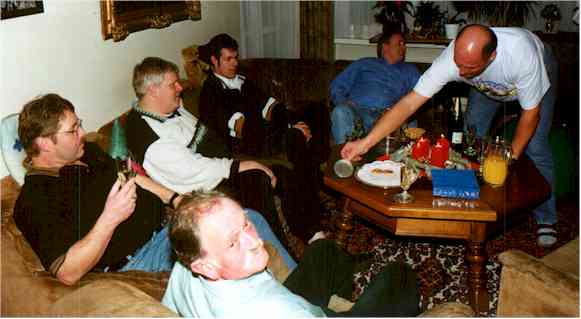 pflue981.jpg (19796 Byte)